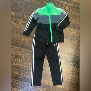 Adidas tracksuit set size 7 kids